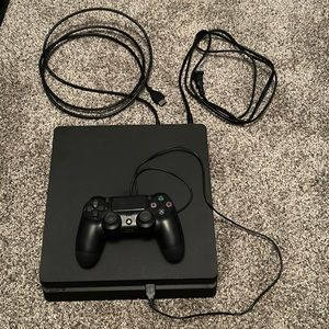 SONY PlayStation 4 SLIM + Controller